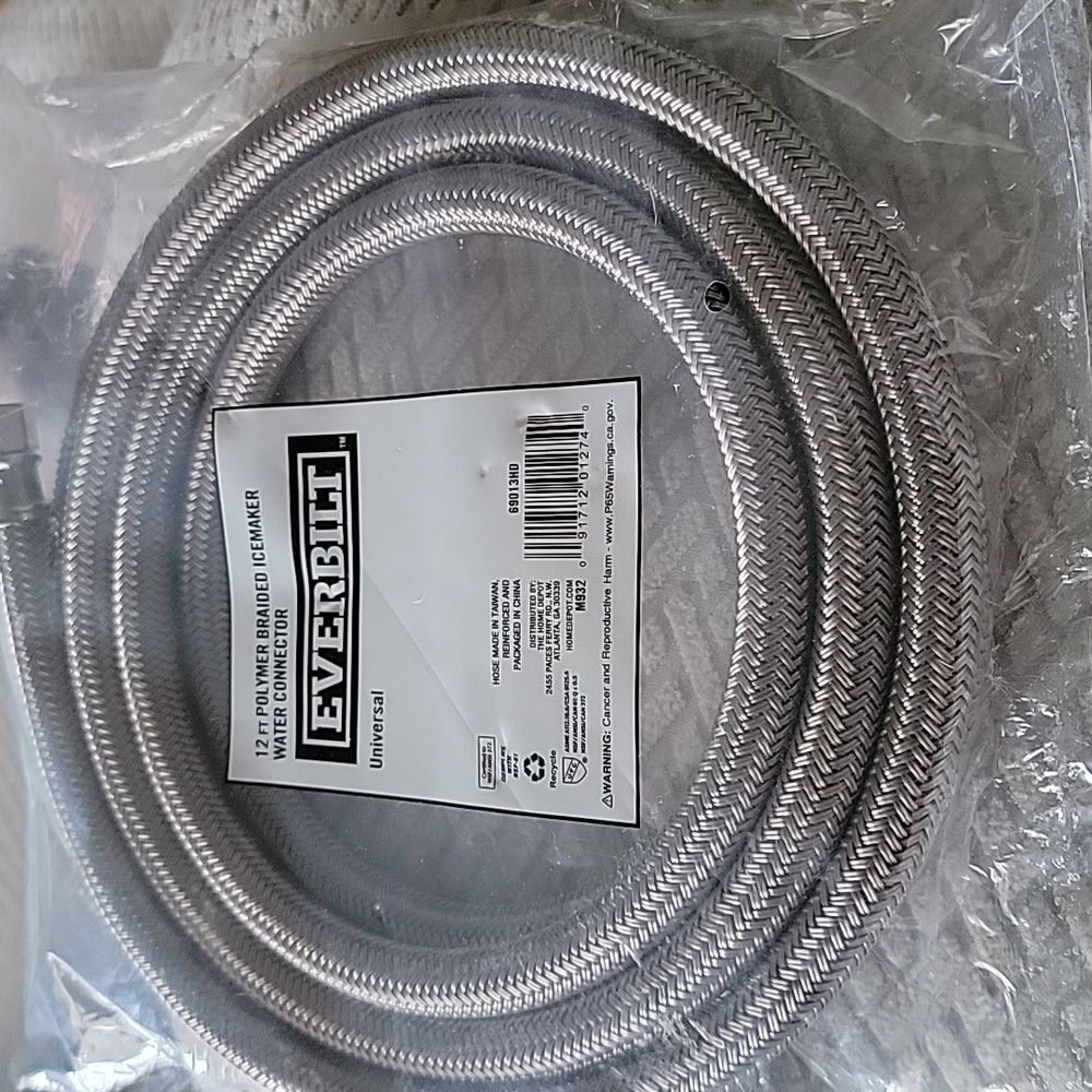 NWT Everbilt 12ft Polymer Braided Icemaker Water Connector